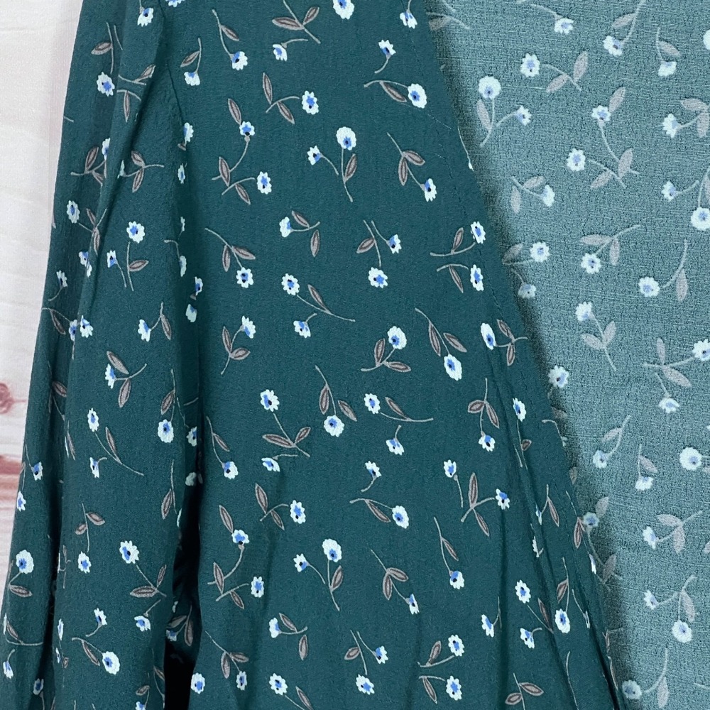Brandy Melville Top Womens OS Green Floral Blouse Long Sleeve Crop Tie Waist - Picture 3 of 8